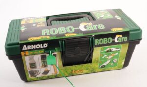 AR50 2025-X1-0005 PFLEGESET AR50 IM KOFFER FÜR MÄHROBOTER UND RASENMÄHER MIT REINIGUNGSBÜRSTE MIT SCHABER,  ANTHAFTSPRAY,  HANDSCHUHE,  TUCH