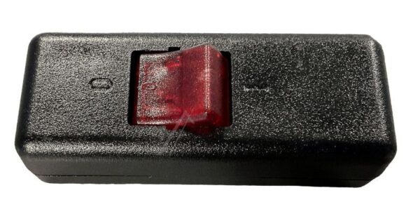 8010-104.01 SCHNUR-ZWISCHENSCHALTER SERIE 8010 SCHWARZ/ ROT BELEUCHTET